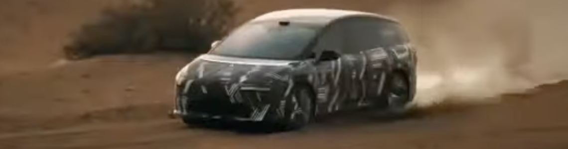 Відео дорожніх тестів електричного кросовера Li Auto i8 Відео дорожніх тестів електричного кросовера Li Auto i8